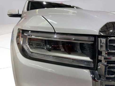 Used 2021 GMC Acadia Denali w/ Denali Technology Package image 16