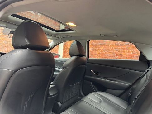 Used 2023 Hyundai Elantra Limited w/ Preferred Accessory Package image 25