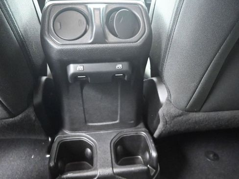 Used 2020 Jeep Wrangler Unlimited Sport S image 11
