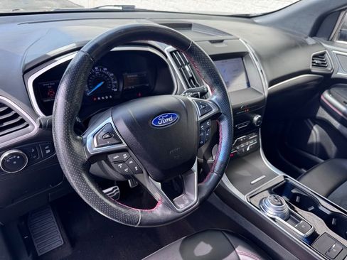 Used 2020 Ford Edge ST-Line w/ Cold Weather Package AWD/4WD image 32