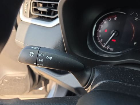 Used 2024 Toyota RAV4 XLE FWD image 24
