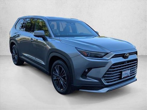 Used 2025 Toyota Grand Highlander AWD Hybrid image 3