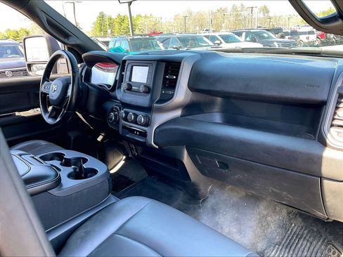 Used 2024 RAM 2500 Tradesman w/ Chrome Appearance Group AWD/4WD image 13