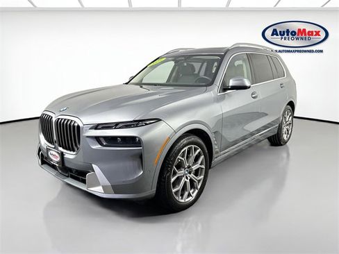 Used 2025 BMW X7 xDrive40i w/ Premium Package image 5