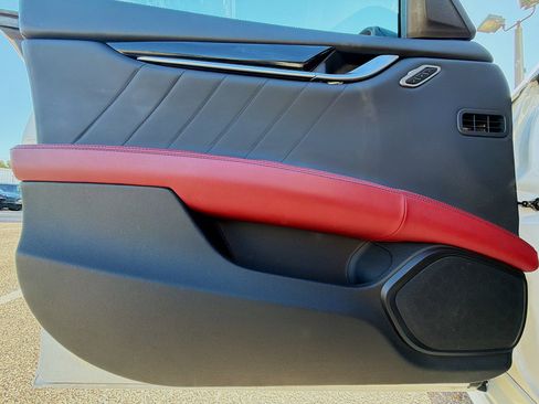 Certified 2022 Maserati Ghibli Modena image 21