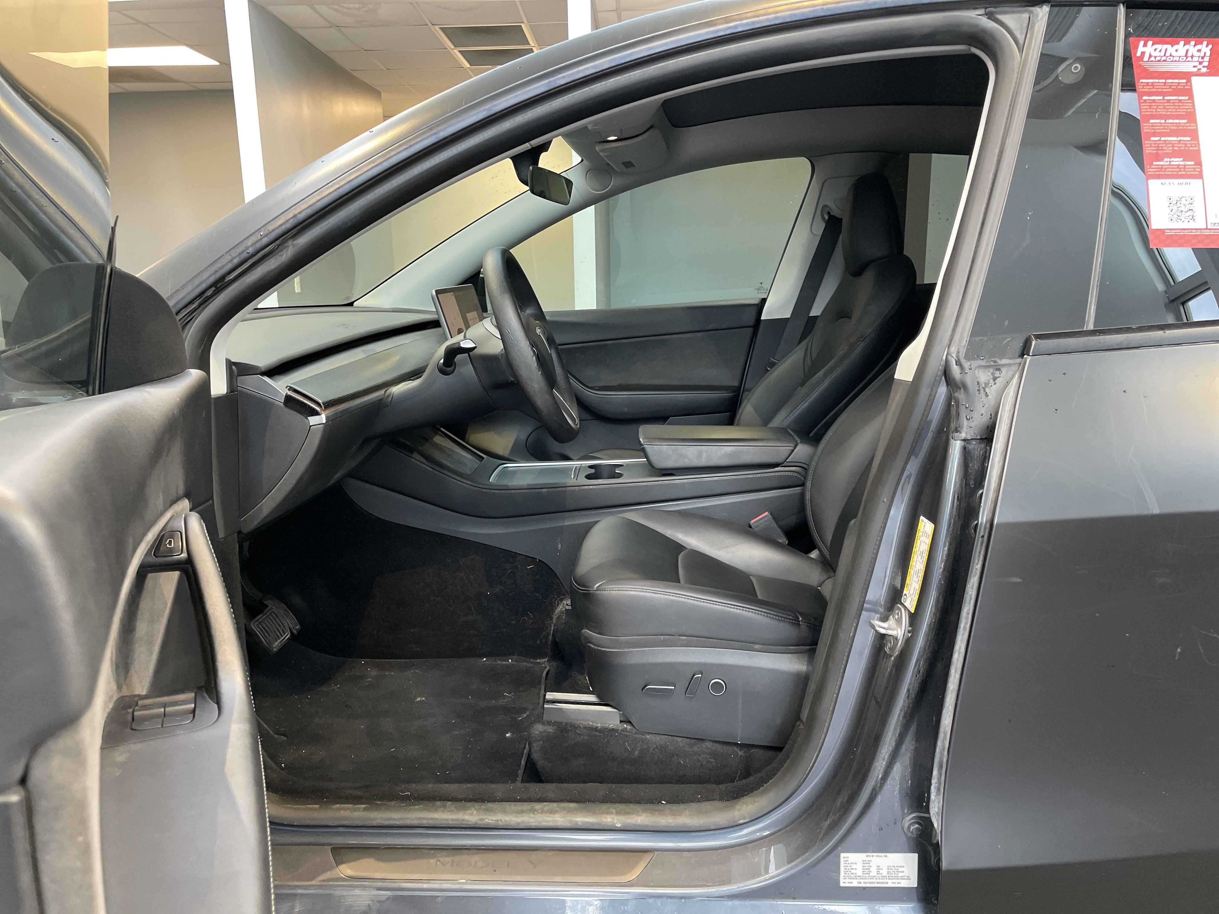 Used 2022 Tesla Model Y Long Range AWD/4WD image 16