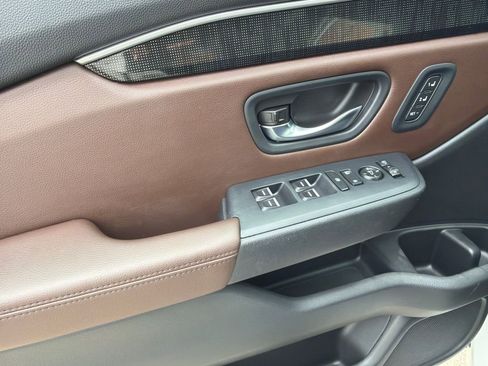 Used 2023 Honda Pilot Elite image 36