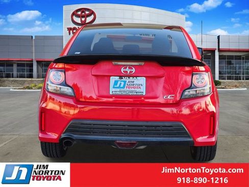 Used 2015 Scion tC image 7