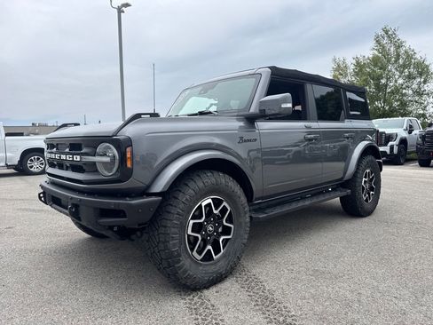 Used 2022 Ford Bronco Outer Banks AWD/4WD image 2