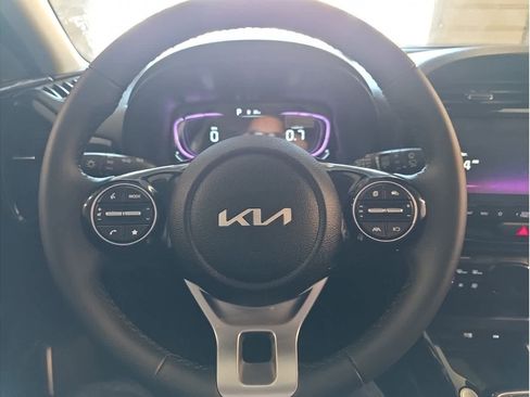 Used 2025 Kia Soul EX image 29