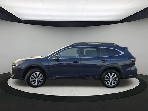 New 2025 Subaru Outback Premium image 4