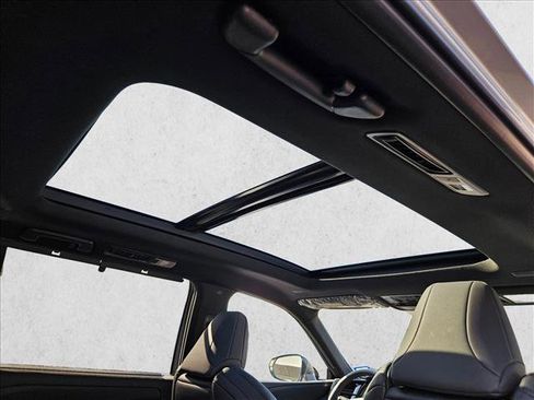 Used 2025 Lexus TX 500h AWD image 21