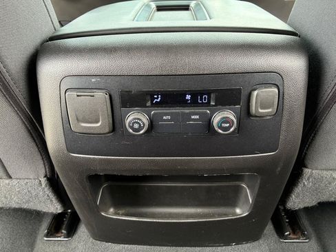 Used 2019 Chevrolet Tahoe LS AWD/4WD image 27