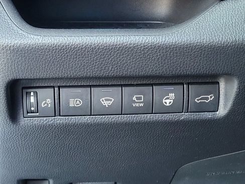 Used 2022 Toyota RAV4 XSE AWD/4WD image 11