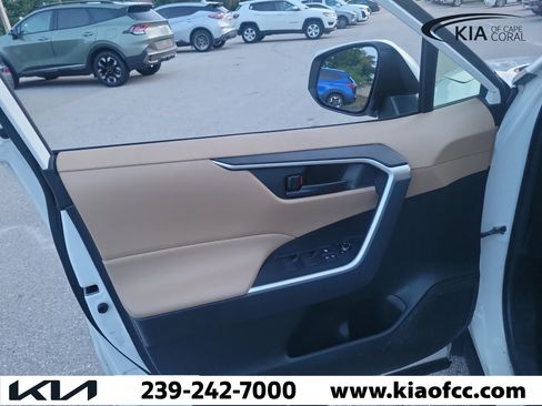 Used 2020 Toyota RAV4 LE w/ All Weather Liner Package AWD/4WD image 24