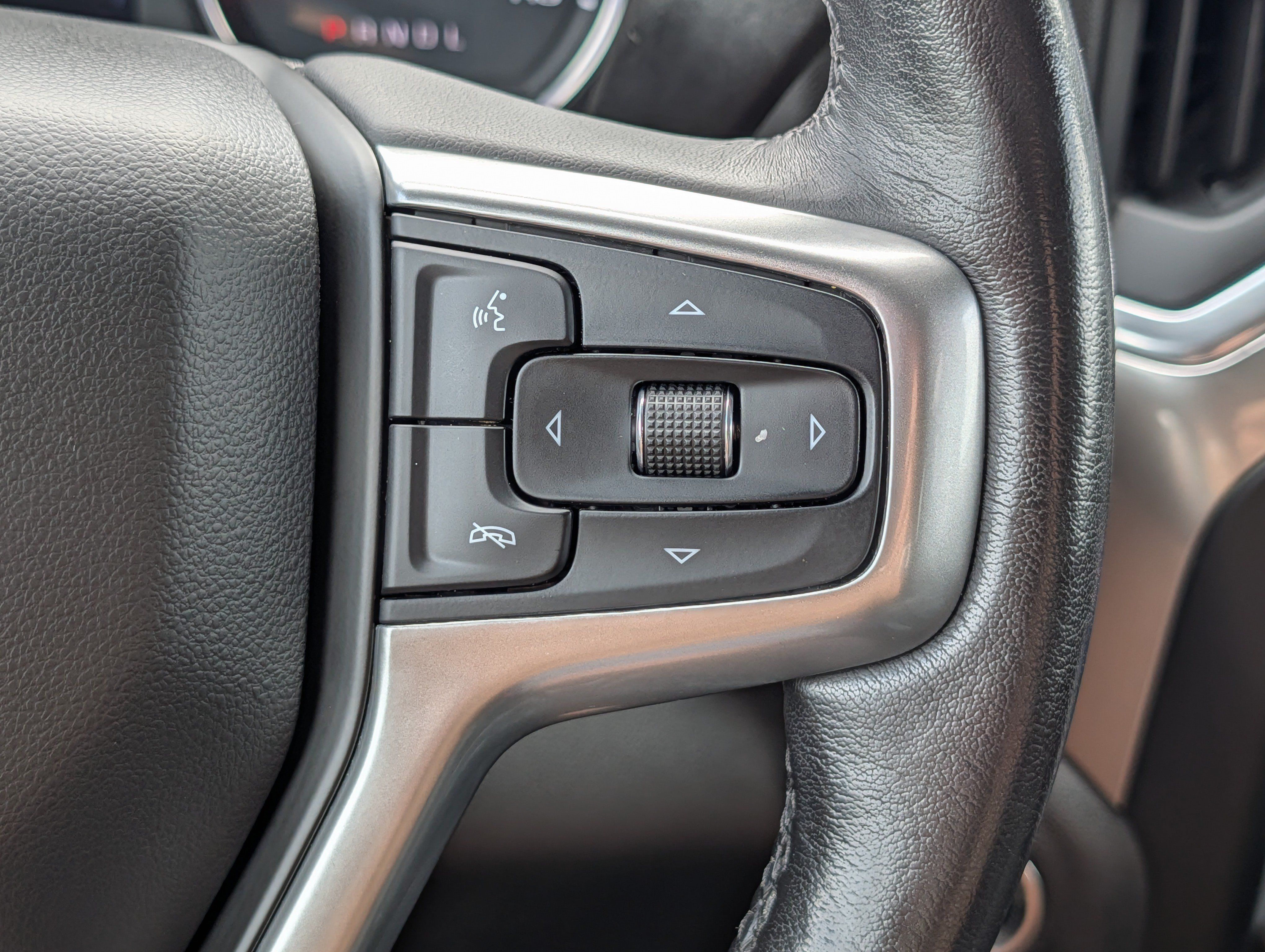 Used 2020 Chevrolet Silverado 1500 RST AWD/4WD image 30