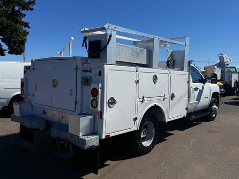 Used 2013 Chevrolet Silverado 3500 W/T RWD image 7