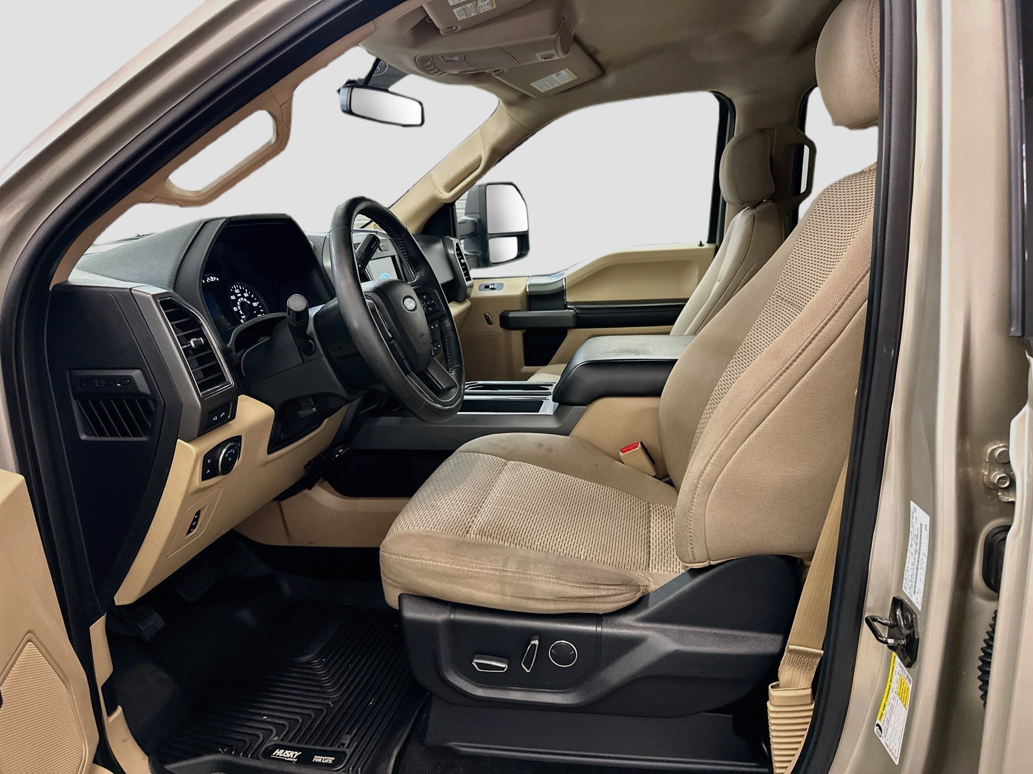 Used 2017 Ford F150 XLT w/ Equipment Group 302A Luxury AWD/4WD image 13