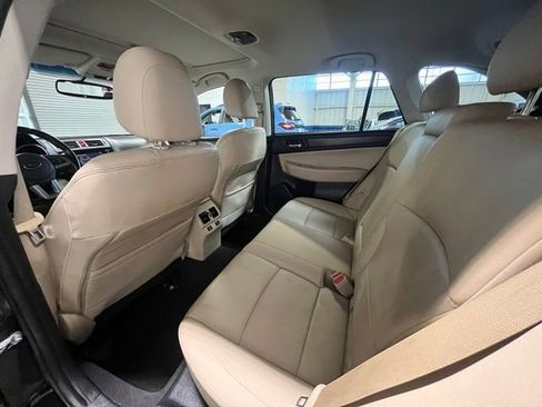 Used 2017 Subaru Outback 2.5i Limited AWD/4WD image 15