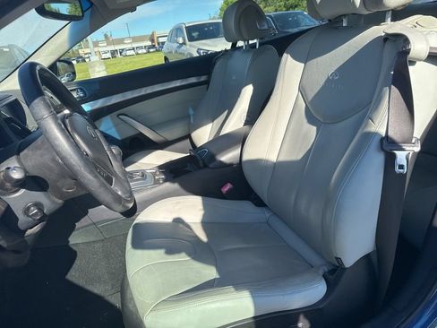 Used 2011 INFINITI G37 Convertible w/ Premium Pkg RWD image 9