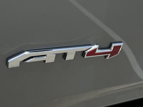 Used 2025 GMC Yukon AT4 w/ AT4 Premium Package AWD/4WD image 36