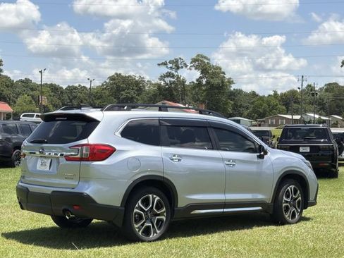 Used 2023 Subaru Ascent Touring AWD/4WD image 6