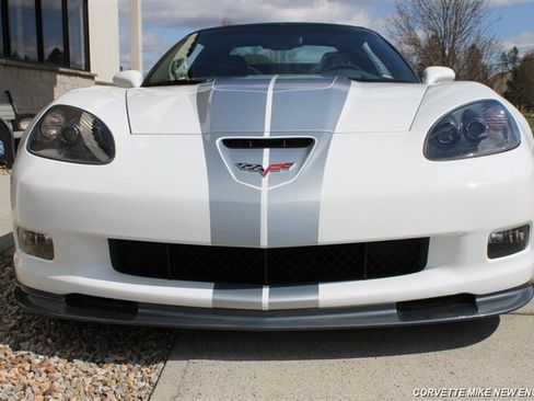 Used 2013 Chevrolet Corvette 427 w/ 1SC Preferred Equipment Group RWD image 8