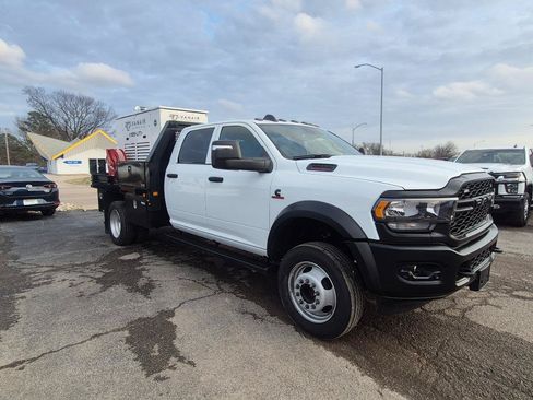 Used 2024 RAM 5500 Tradesman w/ Safety Group AWD/4WD image 11