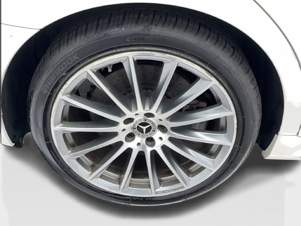Used 2022 Mercedes-Benz S 500 4MATIC w/ AMG Line Package image 18
