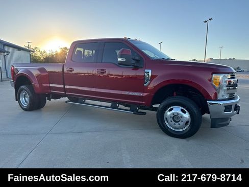 Used 2017 Ford F350 Lariat w/ FX4 Off-Road Package image 31