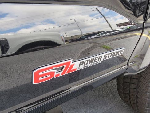 New 2025 Ford F250 Platinum image 10