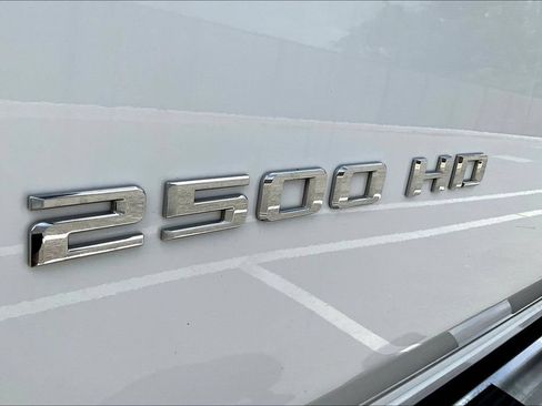 Used 2022 Chevrolet Silverado 2500 LT w/ Convenience Package AWD/4WD image 34