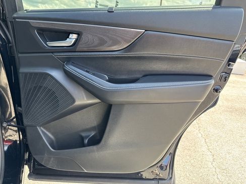 Used 2023 Acura MDX SH-AWD w/ Advance Package image 17