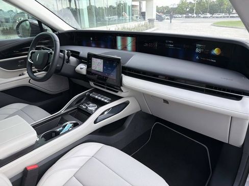 New 2026 Lincoln Nautilus Premier image 20