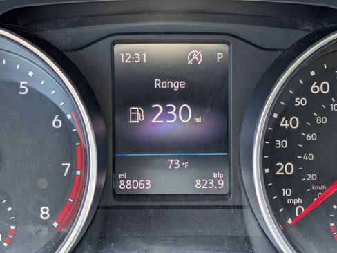 Used 2018 Volkswagen Tiguan S FWD image 11