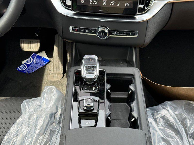 New 2026 Volvo XC90 B6 Ultra w/ Protection Package AWD/4WD image 10