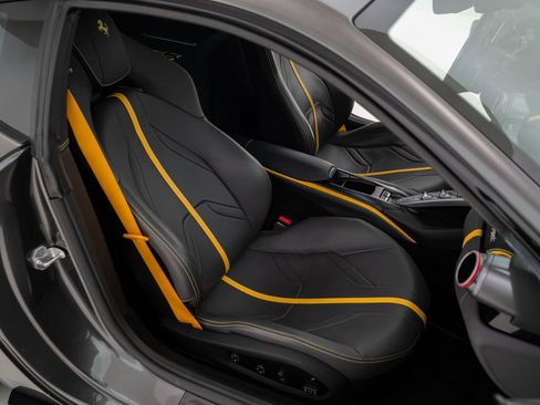 Used 2020 Ferrari 812 Superfast image 25