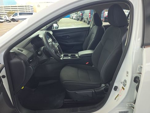 Used 2024 Nissan Sentra S FWD image 10