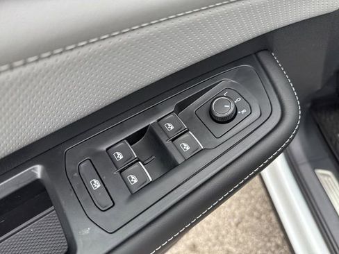 New 2026 Volkswagen Atlas Cross Sport SEL image 29