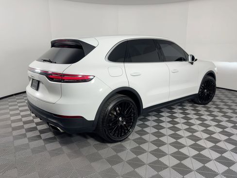 Certified 2021 Porsche Cayenne image 9