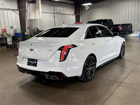 Used 2021 Cadillac CT4 V w/ Technology Package image 8