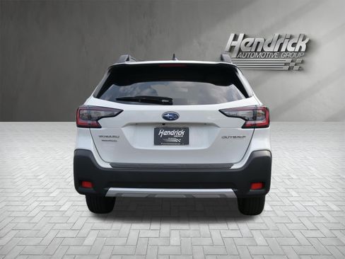 Used 2025 Subaru Outback Limited w/ Popular Package #2 AWD/4WD image 8