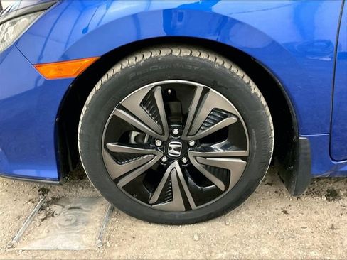 Used 2017 Honda Civic EX image 8