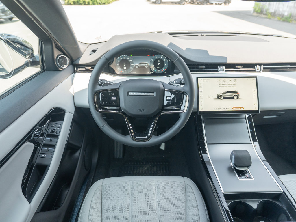New 2026 Land Rover Range Rover Evoque S AWD/4WD image 12