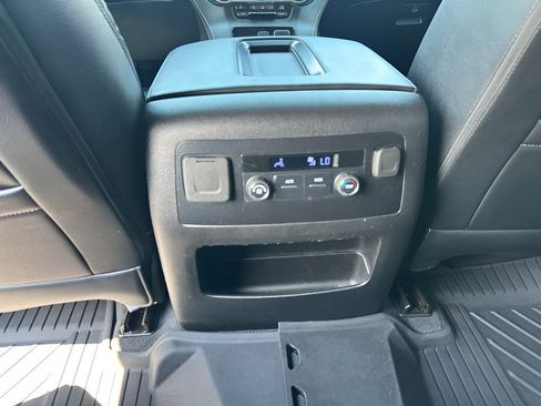 Used 2020 Chevrolet Tahoe LS w/ Enhanced Driver Alert Package RWD image 19