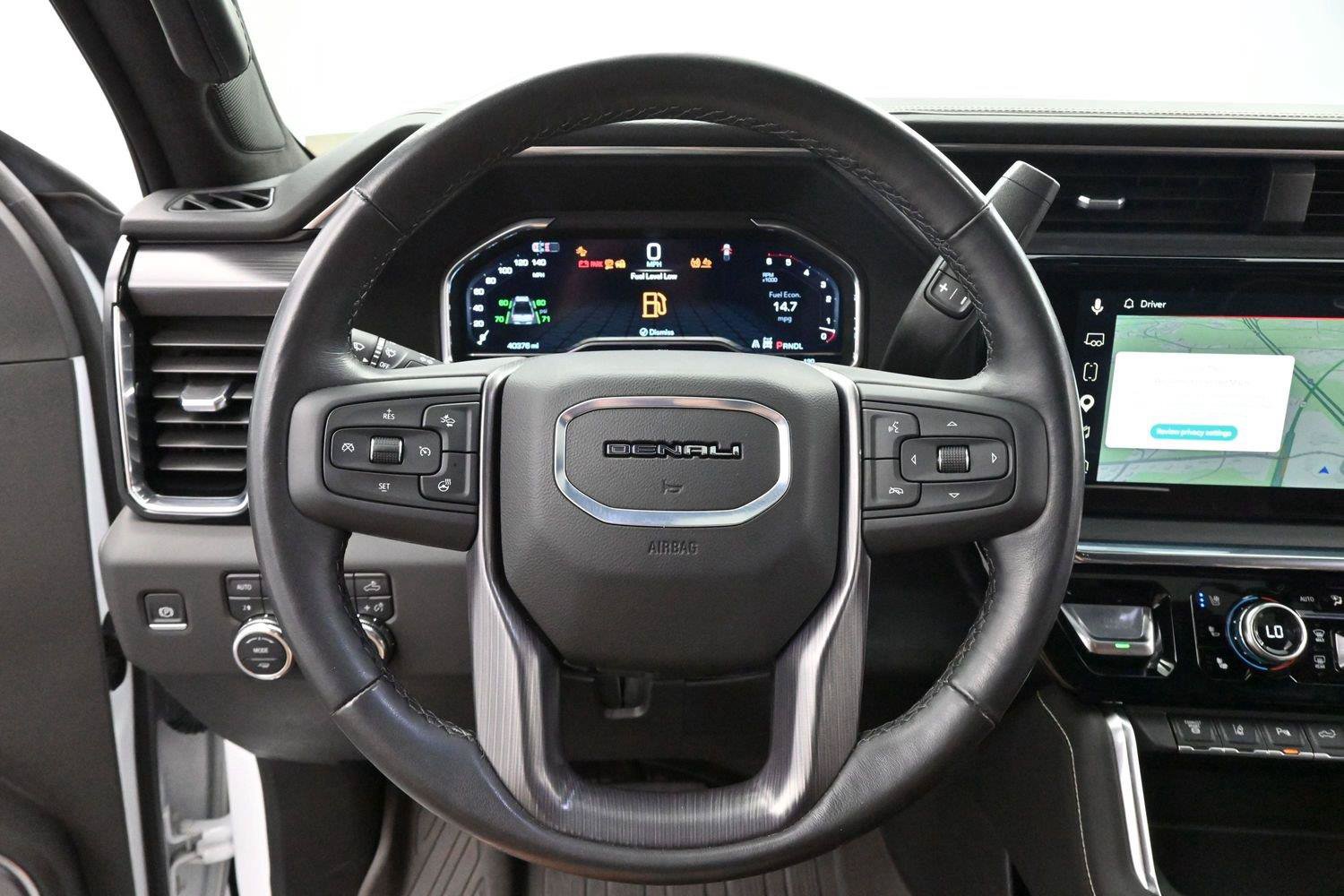 Used 2025 GMC Sierra 2500 Denali Ultimate AWD/4WD image 16