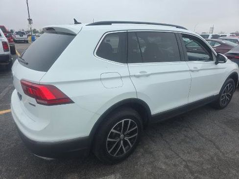 Used 2021 Volkswagen Tiguan SEL image 2