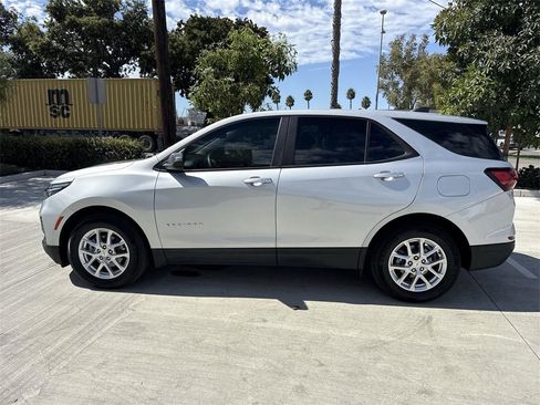 Used 2022 Chevrolet Equinox LS w/ LPO, Floor Liner Package image 6