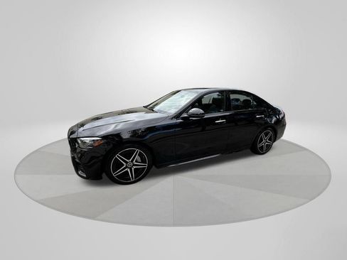 Used 2025 Mercedes-Benz C 300 4MATIC Sedan image 3