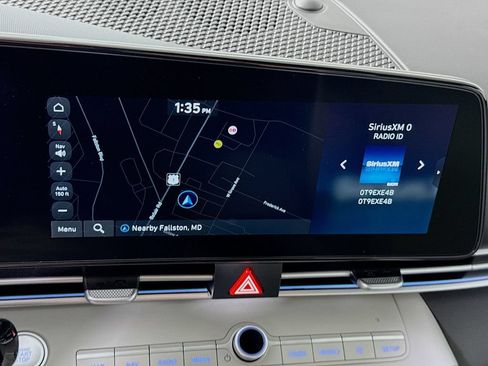 Certified 2025 Hyundai Elantra Limited FWD image 7